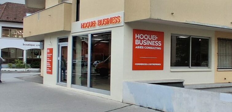 facade-signaletique-agence-hoquet-business